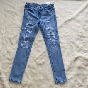 Levi’s 711  women’s skinny jeans mid rise